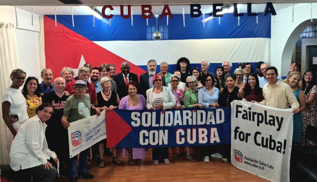Asamblea Nacional Cuba (@asambleacuba) on Twitter photo Fraternal encuentro de Esteban Lazo, presidente de <a href="/AsambleaCuba/">Asamblea Nacional Cuba</a>, con cubanos residentes en #Suiza🇨🇭 e integrantes de la solidaridad con #Cuba🇨🇺 en esta nación Fraternal encuentro de Esteban Lazo, presidente de <a href="/AsambleaCuba/">Asamblea Nacional Cuba</a>, con cubanos residentes en #Suiza🇨🇭 e integrantes de la solidaridad con #Cuba🇨🇺 en esta nación