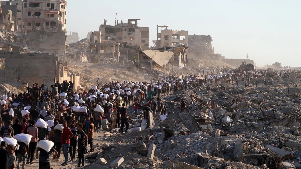 #Venezuela condena masacre de Israel en Zikim: «uno de los crímenes más despreciables de este siglo»

Murieron más de 60 civiles palestinos, cuando estos recibían ayuda humanitaria en Zikim, #Gaza.

venezuela-news.com/venezuela-cond…

<a href="/yvangil/">Yvan Gil</a> <a href="/CancilleriaVE/">Cancillería Venezuela 🇻🇪</a>