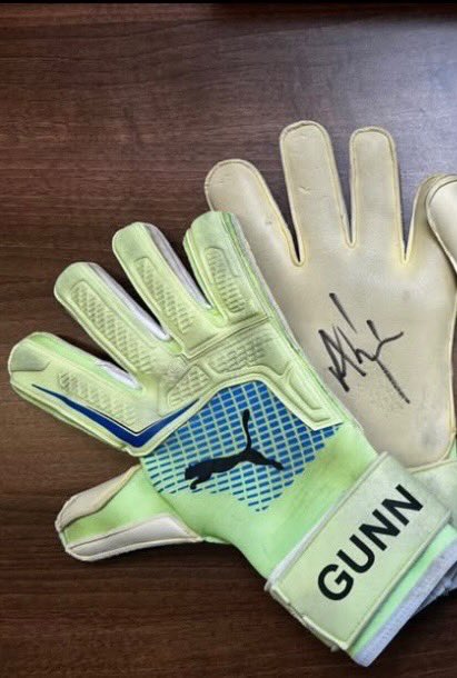 Match worn Angus Gunn gloves.

Scotland number 1 and former Norwich keeper

£60