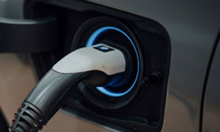 Elektrikli araçlar benzinlilere göre dört kat temiz

Yeni bir araştırmaya göre elektrikli araçlar, benzinli araçlara kıyasla dört kat daha az sera gazı salımı yapıyor.

olaygazete.co.uk/saglik-yasam/e…