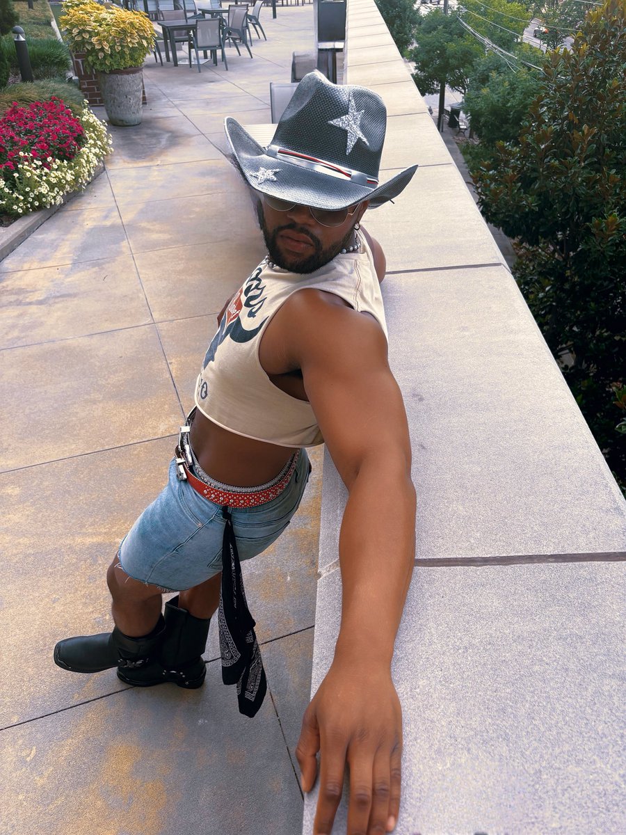 make em’ Cash App to see the rodeo