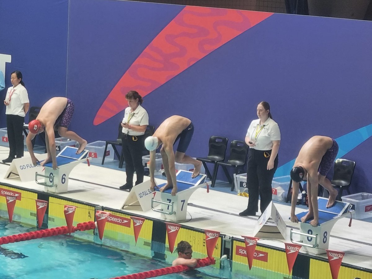 ElthamCollAqua's tweet image. Some action shots of Leo before and after his 100m Freestyle earlier this morning!
