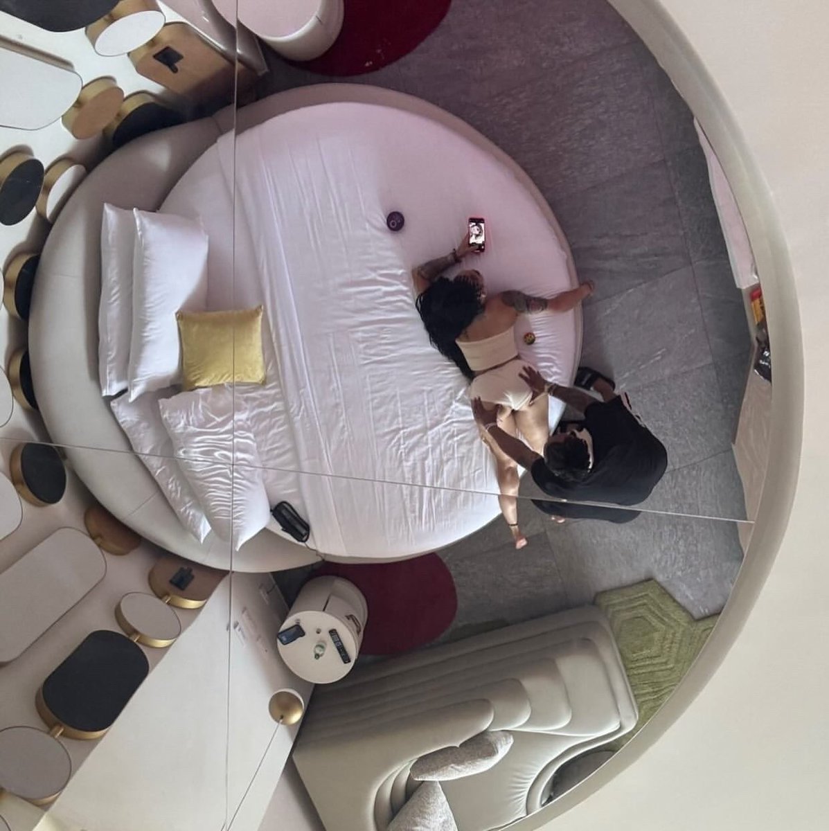 Blessed (@idblessd) on Twitter photo 