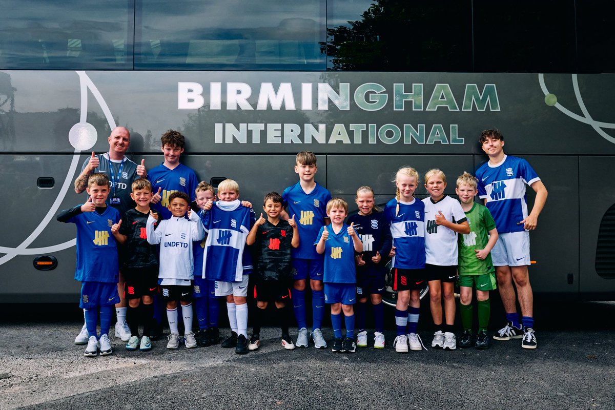 Birmingham City Foundation (@bcfc_foundation) on Twitter photo Our amazing day at St. Andrew's @ Knighthead Park was only possible thanks to <a href="/BhamIntCoaches/">Bham International Coaches</a>.
A huge thank you from all our Summer Camp participants for helping them to meet their heroes! Our amazing day at St. Andrew's @ Knighthead Park was only possible thanks to <a href="/BhamIntCoaches/">Bham International Coaches</a>.
A huge thank you from all our Summer Camp participants for helping them to meet their heroes!