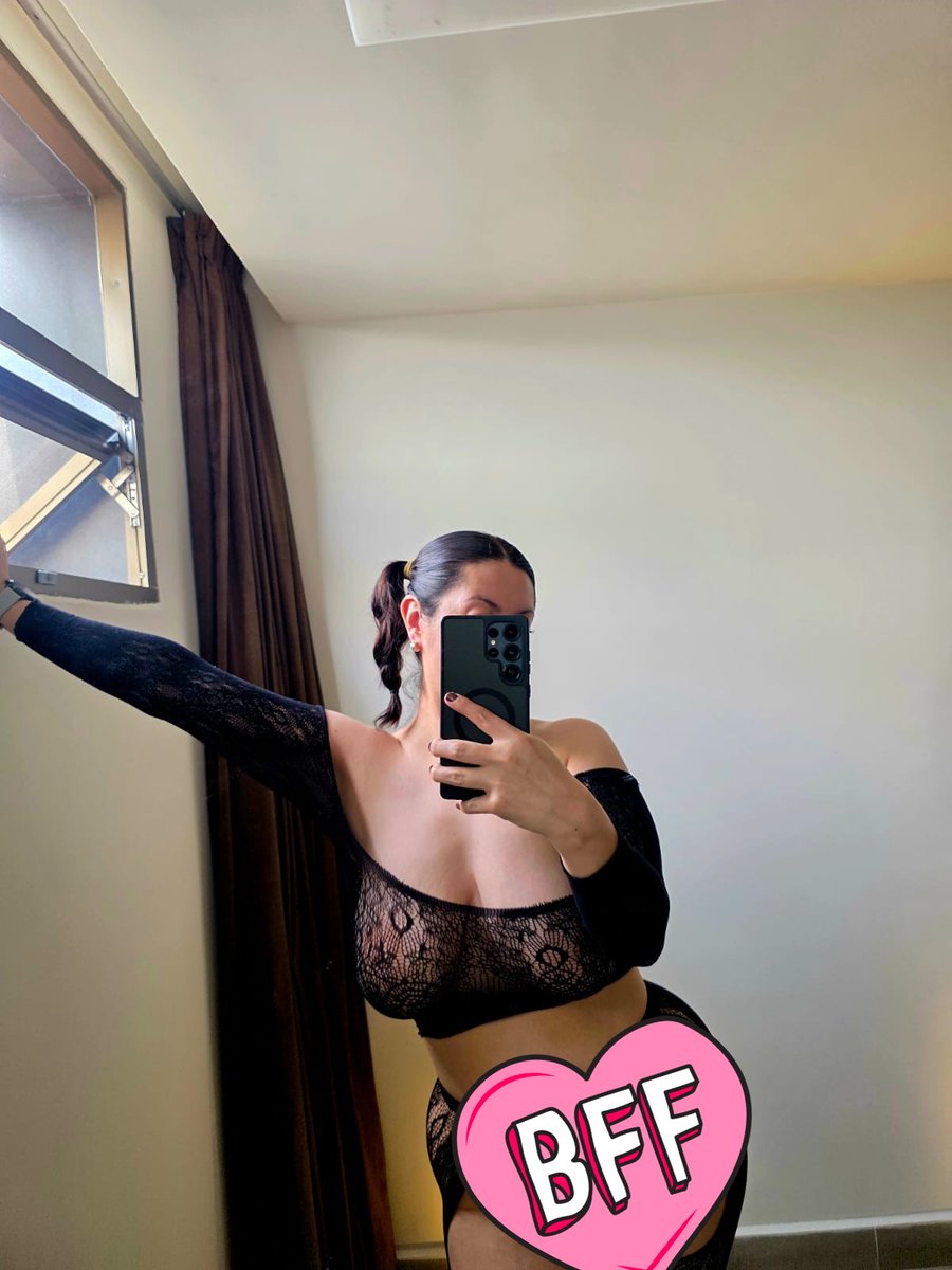En el Santiago, hoy ví a un chico muy lindo.
Agradezco mucho que me den la oportunidad de tratarlos como se debe

Bonita tarde guapos✨