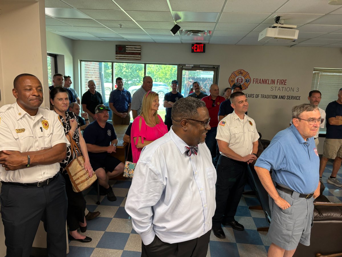 Congratulations to Franklin Deputy Fire Marshal Wayne Mobley on his retirement after 30 years of service! Wayne has been a dedicated leader and a valued part of the Franklin Fire Department for three decades. Yesterday, family, friends, colleagues, contractors, developers, and