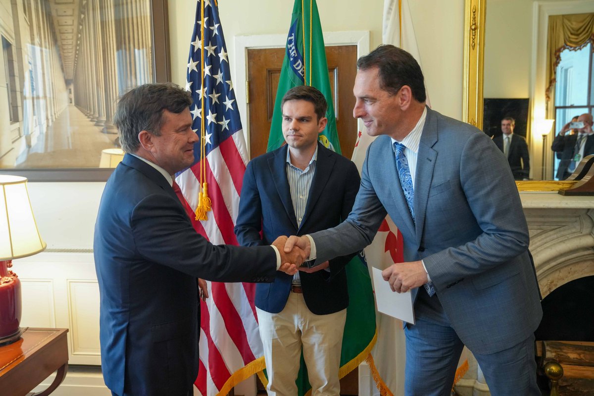 Deputy Secretary Michael Faulkender (@treasurydepsec) on Twitter photo I had the privilege of swearing in Treasury’s new <a href="/UnderSecTFI/">Acting Under Secretary</a>, John Hurley.
John’s extensive private sector experience, military service, and previous service on President Trump’s Intelligence Advisory Board make him uniquely qualified to serve the American people in this very I had the privilege of swearing in Treasury’s new <a href="/UnderSecTFI/">Acting Under Secretary</a>, John Hurley.
John’s extensive private sector experience, military service, and previous service on President Trump’s Intelligence Advisory Board make him uniquely qualified to serve the American people in this very