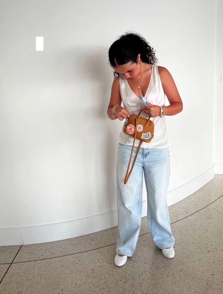 كل عام وحلوتنا بألف خير ❤️❤️
الله يخليها لك يا شريهان وتفرحين فيها وتشوفينها من أحسن الناس وتكون دائماً فخر لك هي وأختها 🙏🏼
<a href="/Sherihan/">Sherihan</a>