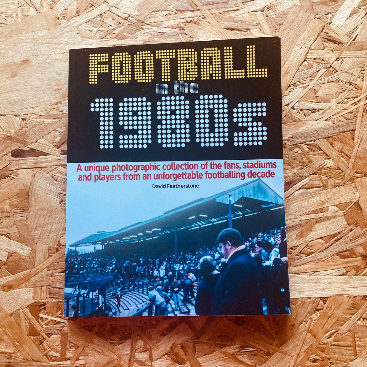 StanchionBooks's tweet photo. 𝐑𝐄𝐒𝐓𝐎𝐂𝐊 | FOOTBALL IN THE 1980s by @Fabphotographic

An unmissable collection of fascinating moments capturing what it was like going to watch your team in England and Wales in the 1980s. 

🛒 https://t.co/SZXmFG521m https://t.co/ekGdcDwRRf