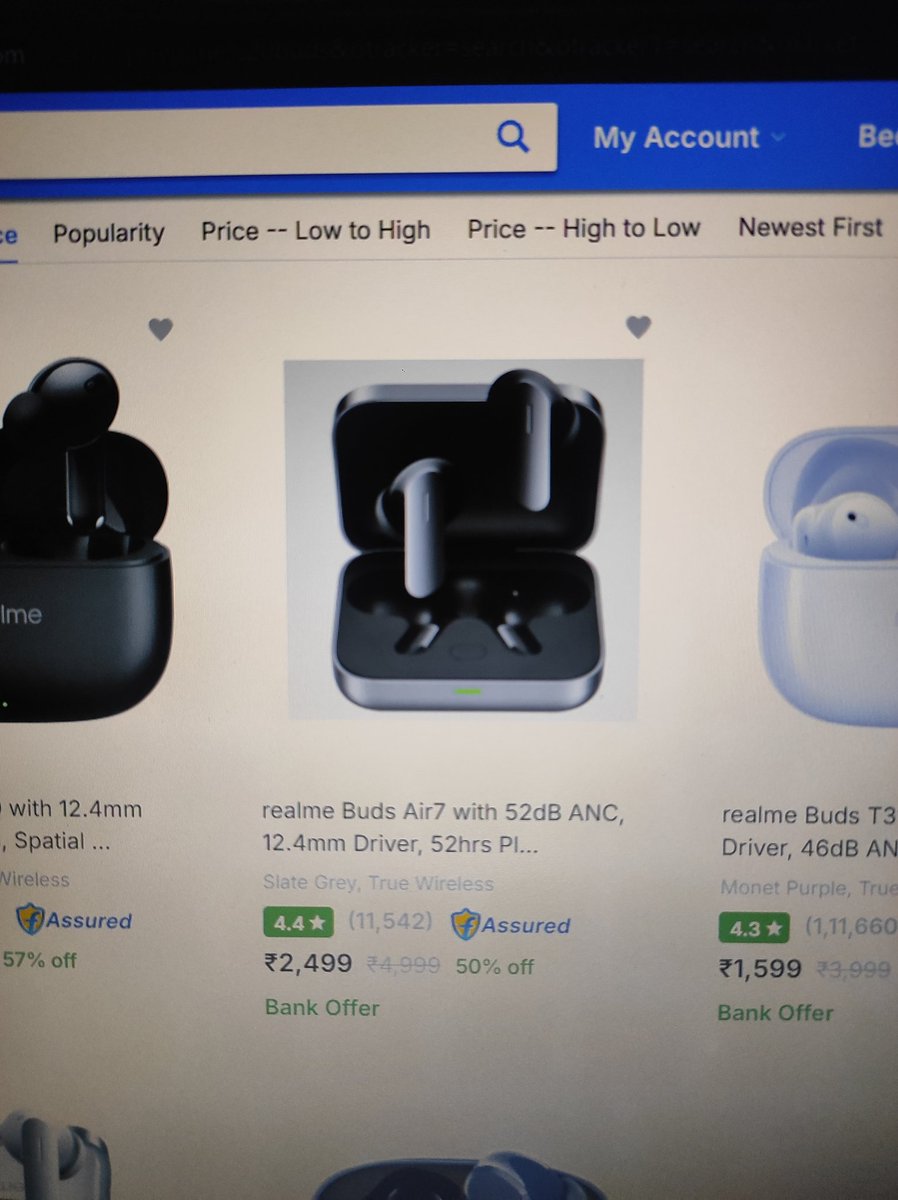 jay_desai003's tweet photo. Sale ke nam pe acha fraud chl rha hain @Flipkart  @flipkartsupport soch raha tha ye kharid lun, sale shuru hone ke bad thoda price kam ho jayega pr aap to Daku nikle sale shuru hote hi price badha diye acha sale hain price badhake uspe discount de ke original price mein hi becho https://t.co/Rcgac4F2og