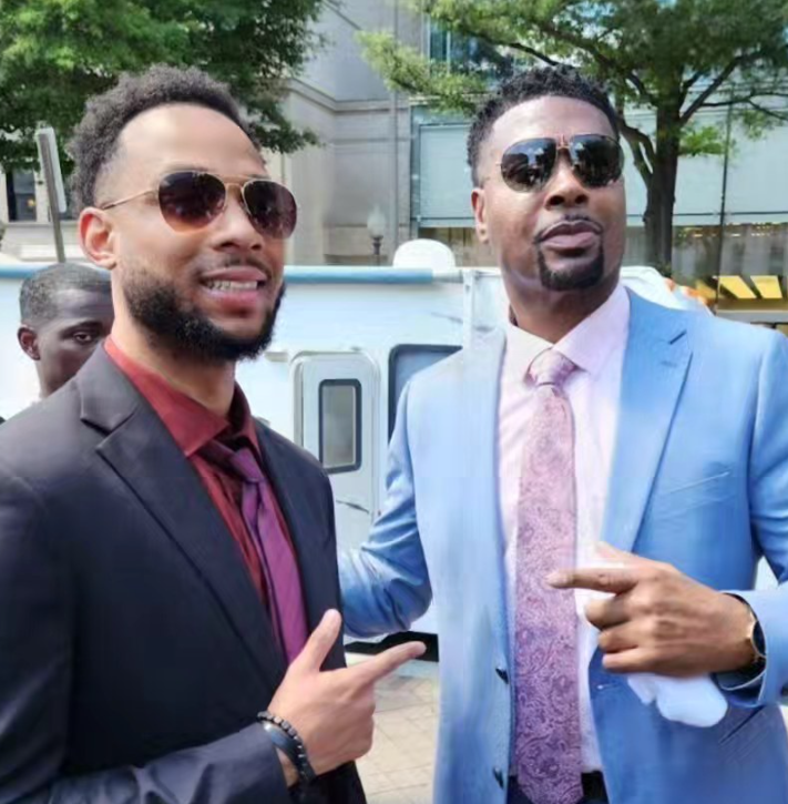 Afro Elite trying to look like his 2nd daddy Tariq.😂This is pathetically Moist lol. But these are the FBA Cult leaders... or wannabe's.From Afro Elites hairline- how is he even in the FBA mix? Nicca has no edges and look like he faded his hair with a  dull rusty knife.🤣
#FBA