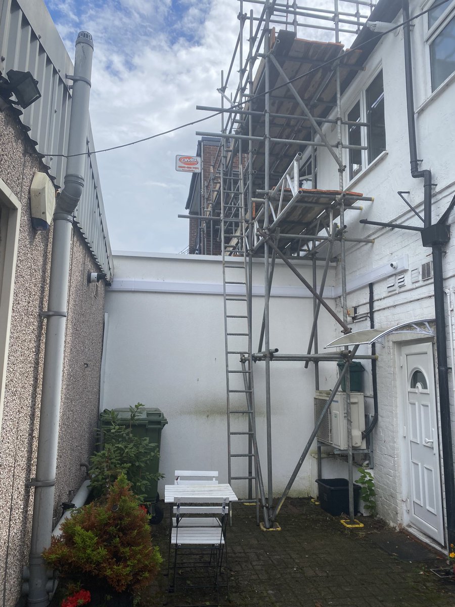 Scaffold erected for window replacements! <a href="/dmsscaff/">DMS Scaffolding</a> #dmsscaffolding
