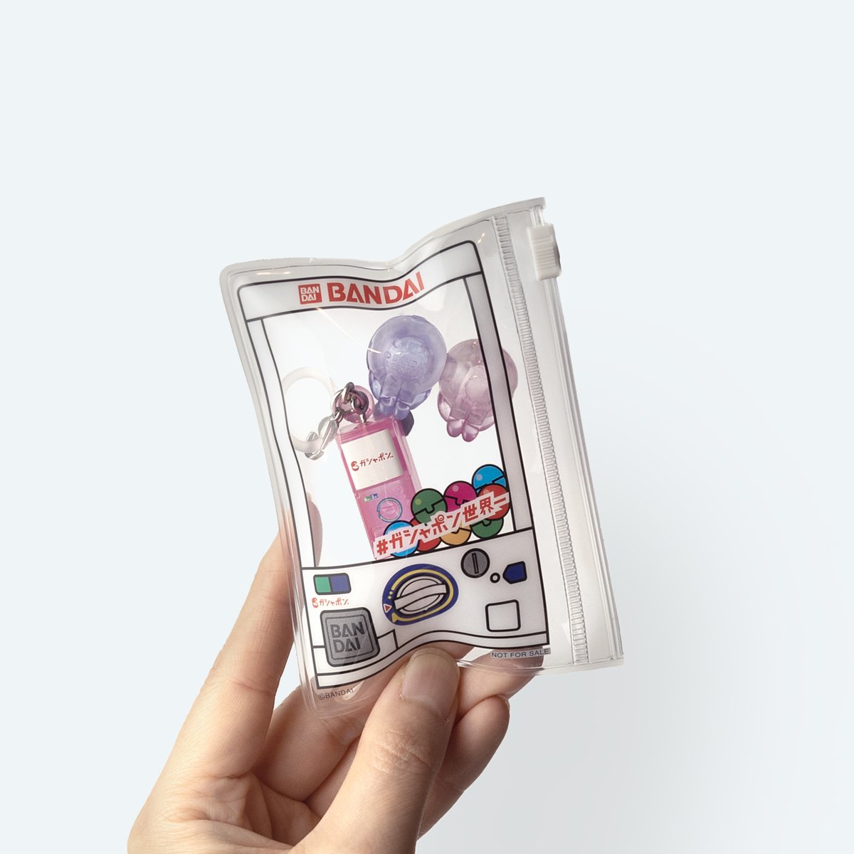 【公式】バンダイ ガシャポン (@gashapon_bandai) on Twitter photo \ギネス世界記録™認定記念🌎🏆/
合言葉は、
「#ガシャポン世界一 おめでとう!」
「ガシャポンミニポーチがもらえる」
キャンペーンを実施🎁
#ガシャポンバンダイオフィシャルショップ でスタッフに合言葉を伝えると
「ガシャポンミニポーチ」がもらえる👀✨
📅期間: 2025年8月1日(金)~ \ギネス世界記録™認定記念🌎🏆/
合言葉は、
「#ガシャポン世界一 おめでとう!」
「ガシャポンミニポーチがもらえる」
キャンペーンを実施🎁
#ガシャポンバンダイオフィシャルショップ でスタッフに合言葉を伝えると
「ガシャポンミニポーチ」がもらえる👀✨
📅期間: 2025年8月1日(金)~