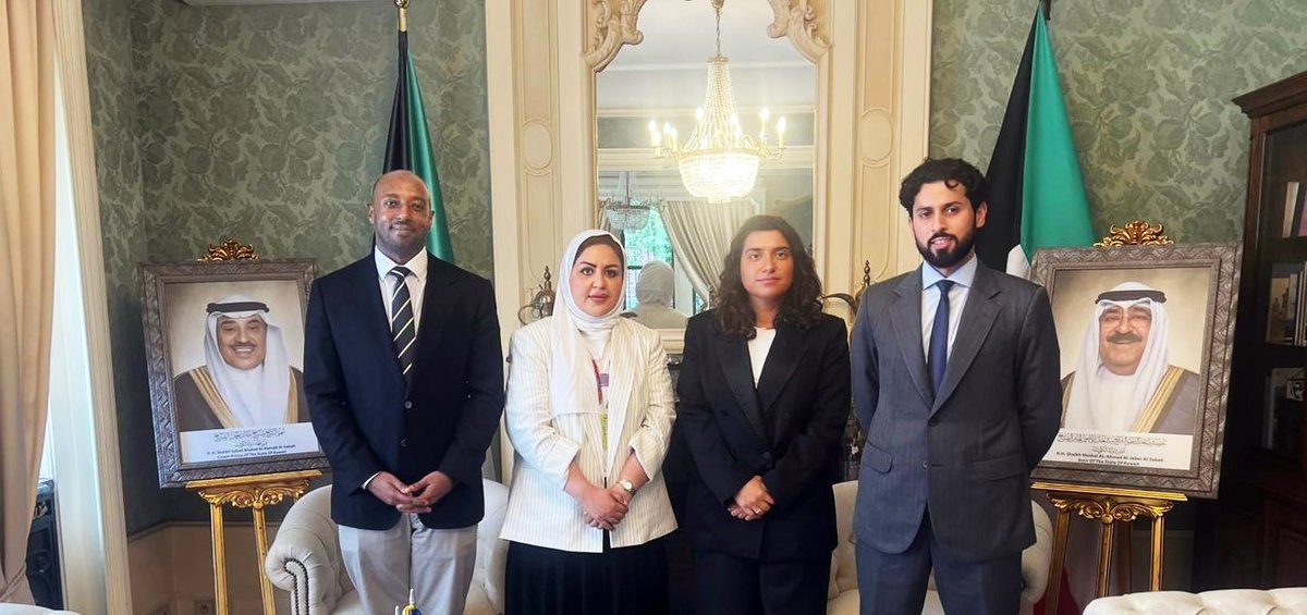 شباب #الكويت يتألقون دبلوماسياً في أوروبا

• القبس زارت مقر بعثة البلاد في #بروكسل 

bit.ly/3UEAQsp