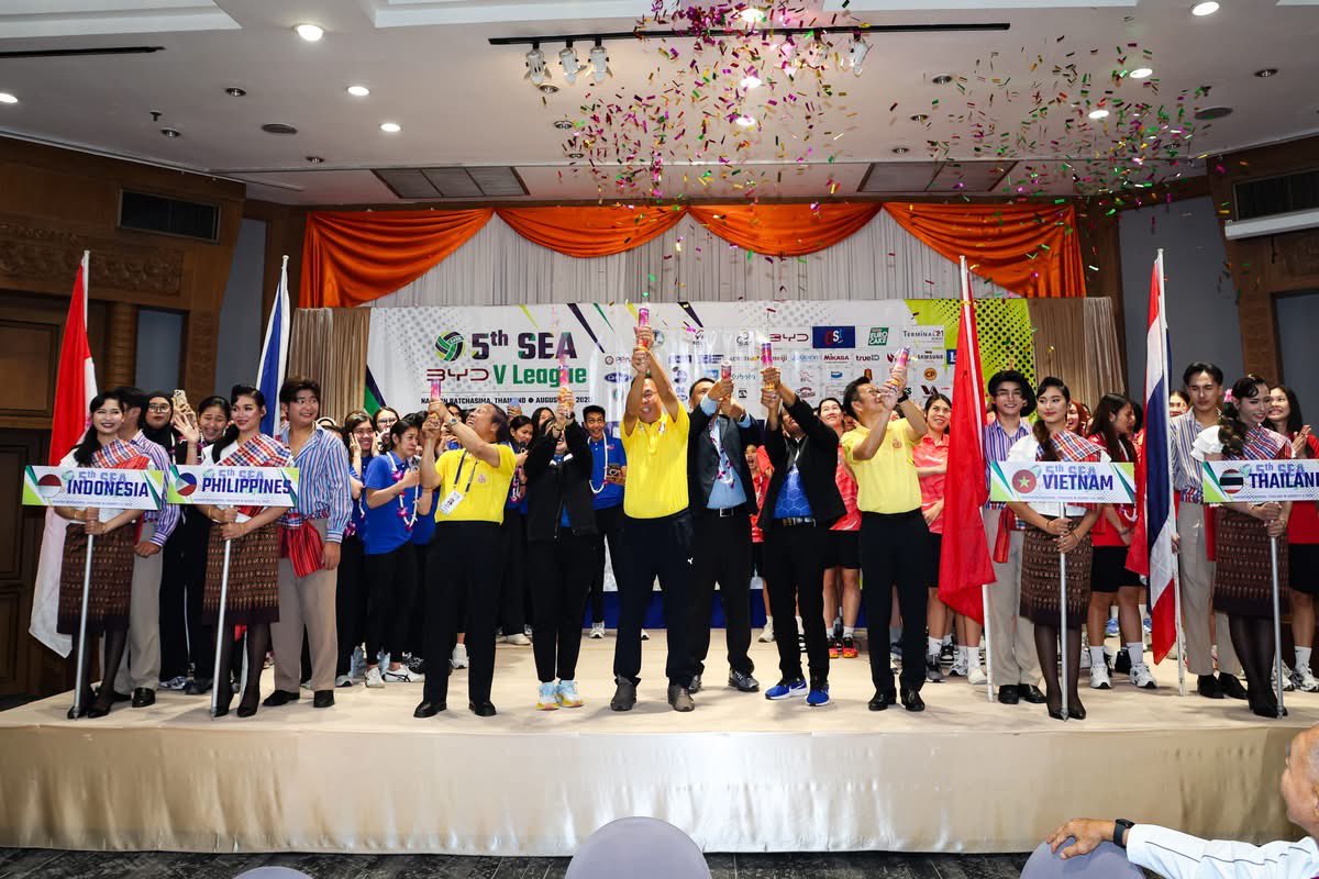AsianVolleyball's tweet photo. 5th SEA V League Women's Week 1 set to ignite volleyball passion at Terminal 21 Korat from August 1
Read more: https://t.co/rajqVzcx0Q
#FIVB #VolleyballWorld #TVA #SEAVLeague #SAVA #AVC #PNVF #VFV #AVCVolley #AsianVolleyball #mikasasports_official #StayActive #StayStrong https://t.co/I05SYs9pgz