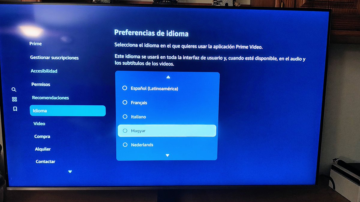 Hola, <a href="/PrimeVideoES/">Prime Video España</a>! 
El català és oficial i té milions de parlants. No demanam un favor, sinó respecte i igualtat. Posau la interfície en català! #InterfícieEnCatalà