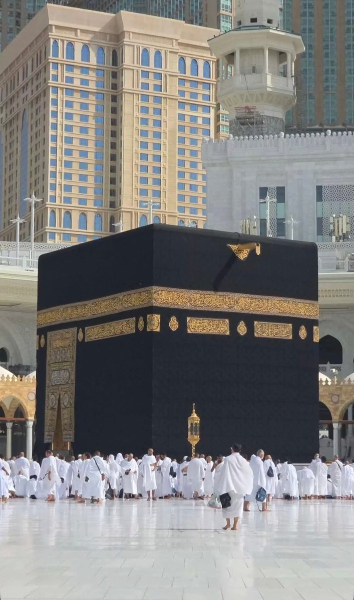 ahmedgws's tweet photo. ( إِنَّ اللَّهَ وَمَلَائِكَتَهُ يُصَلُّونَ عَلَى النَّبِيِّ ۚ يَا أَيُّهَا الَّذِينَ آمَنُوا صَلُّوا عَلَيْهِ وَسَلِّمُوا تَسْلِيمًا ) https://t.co/oMHD7hd8Os