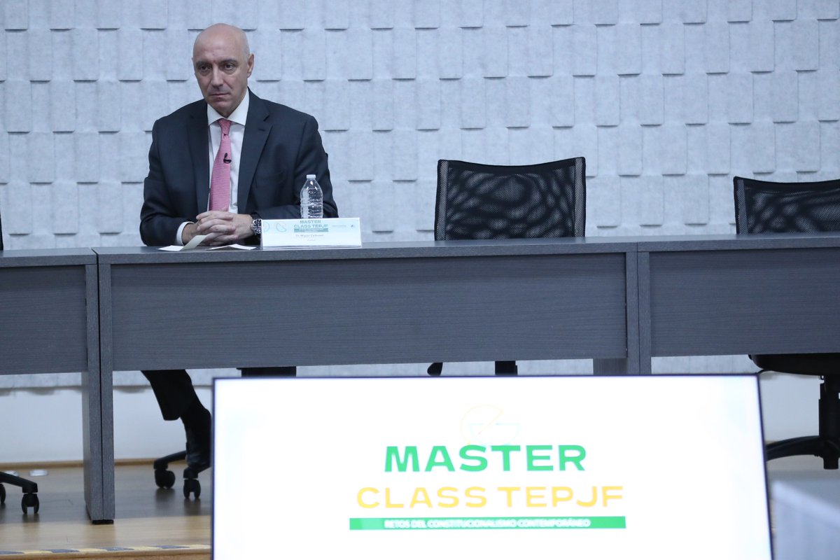 TEPJF_EJE's tweet photo. 🎓 ¡Gracias por acompañarnos en esta #MasterClassTEPJF!
Agradecemos especialmente al Dr. @MiguelCarbonell por su brillante ponencia sobre los Retos del Constitucionalismo Contemporáneo.
📺 Revive la sesión completa aquí: https://t.co/PkGx1fLS8X https://t.co/zFqUcIRZCi