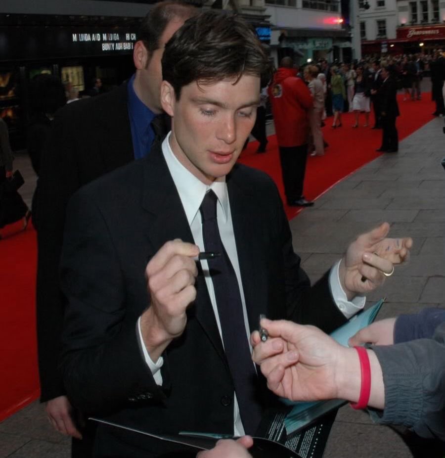 weirdgenerosity's tweet photo. the permanent marker marks on his hand make me giggle https://t.co/XeM7rCdgw4