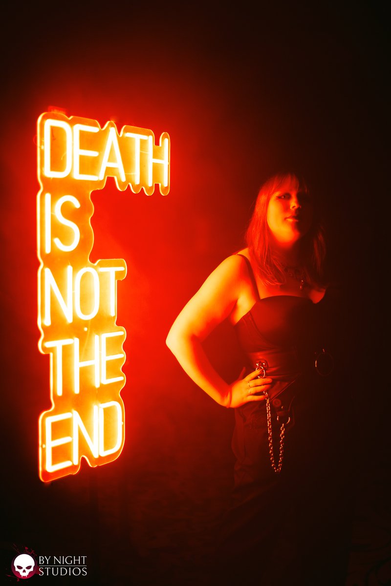 FeyYosei's tweet photo. Here's some cool shots of me at Darkness Emergent LA.
Everyone was so amazing with their costumes, I need to up my game. Also inspired to get fit so I can be hot like them too.
#darknessemergentla #darknessemergent #vampirelarp #vtm #vampirethemasquerade https://t.co/qIcV61OORg