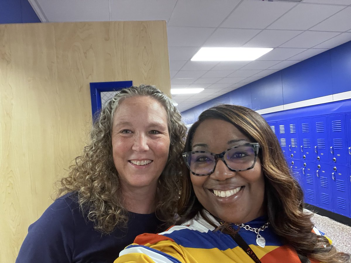 DrWynneLaToya's tweet photo. I definitely enjoyed seeing Dream Team 3 teachers engaged in Day 1 DSD today! I observed teachers learning about the pacing guides, our Strive for Five strategy, and even doing hands on experiments in Science! Let’s lead with “tenacity” by ensuring we are clear on strong TIER I! https://t.co/a5mIVJDd1S