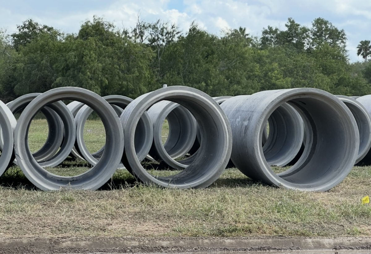 Crews are rebuilding Wild Rose Lane with new sidewalks, bike lanes &amp; upgraded utilities 
Current work: Honeydale Rd → Central Blvd
Next: Central Blvd → Coria St
Part of the City’s Capital Improvement Plan to improve mobility &amp; safety.

#BrownsvilleTx #CityProjects