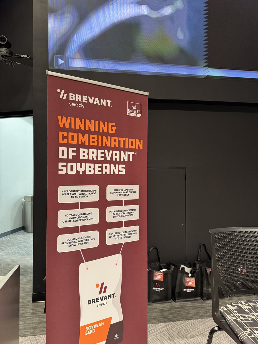 Brevant seeds U.S. (@brevantseedsus) on Twitter photo 🏆Kicked off the first-ever Brevant® University in Johnston, IA!
Retailers and RSAs came together to experience the Brevant story through expert insights and tech tours.
#BrevantUniversity #BrevantSeeds #ForTheW <a href="/CortevaUS/">Corteva U.S.</a> 🏆Kicked off the first-ever Brevant® University in Johnston, IA!
Retailers and RSAs came together to experience the Brevant story through expert insights and tech tours.
#BrevantUniversity #BrevantSeeds #ForTheW <a href="/CortevaUS/">Corteva U.S.</a>