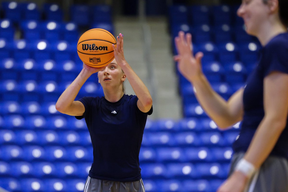 QU_WBB's tweet photo. Still on that Summer Grind 😼

#BeGreatToday https://t.co/JjpD4XCjIP