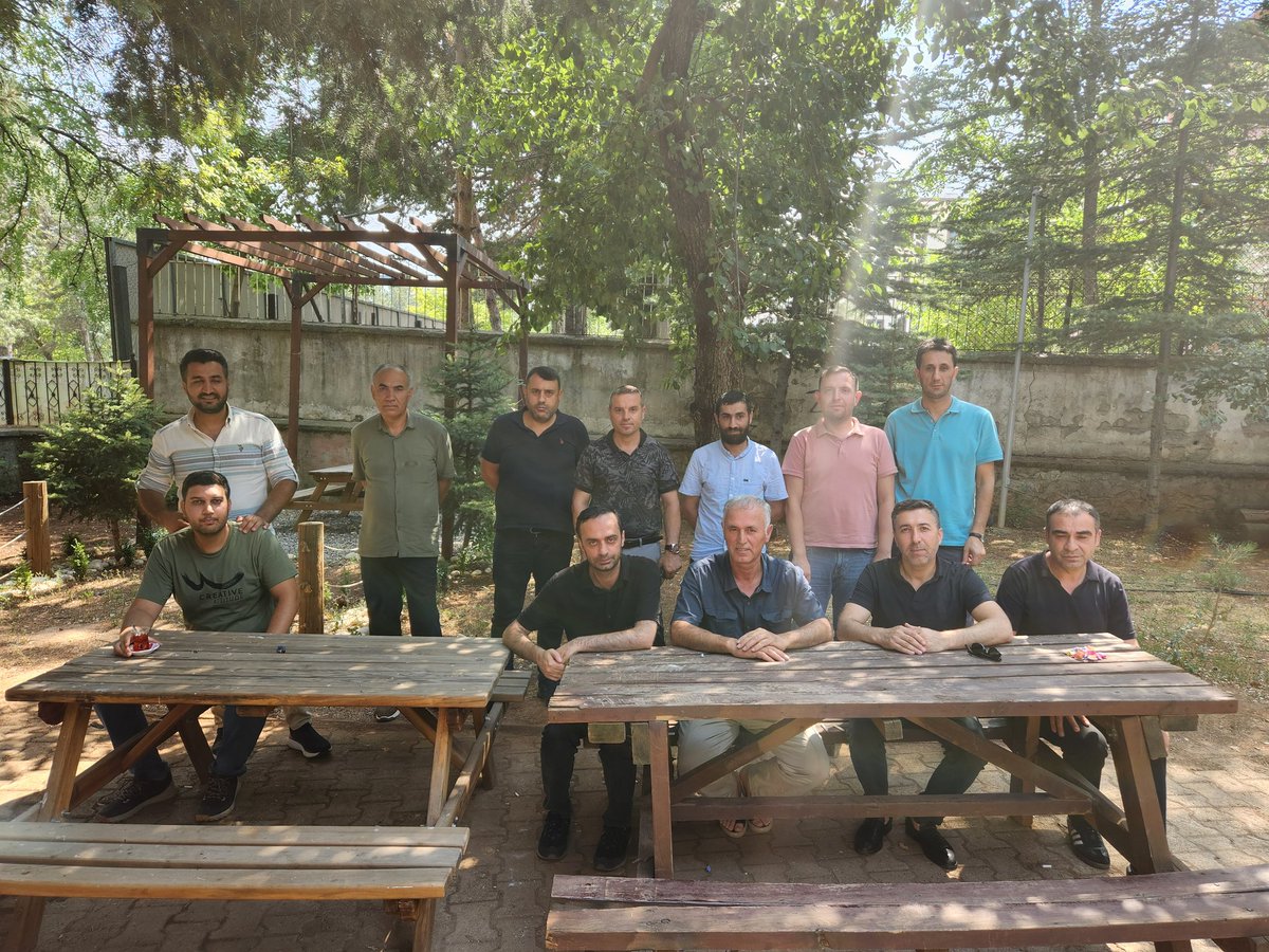 Ferhat Gümren🇹🇷 (@f_gumren) on Twitter photo Bingöl DKMP Şube Müdürlüğünde D. S. Saymanı olarak atanan üyemiz Fatih ELÇİ 'ye hayırlı olsun ziyaretinde bulunduk. Fatih beye ve DKMP deki arkadaşlarımızın her birine ilgilerinden dolayı teşekkür eder. Çalışmalarında başarılar dileriz.
<a href="/huseyinozturk_1/">Hüseyin ÖZTÜRK 🇹🇷</a>
<a href="/TocBirSenGM/">TOÇ BİR-SEN</a> Bingöl DKMP Şube Müdürlüğünde D. S. Saymanı olarak atanan üyemiz Fatih ELÇİ 'ye hayırlı olsun ziyaretinde bulunduk. Fatih beye ve DKMP deki arkadaşlarımızın her birine ilgilerinden dolayı teşekkür eder. Çalışmalarında başarılar dileriz.
<a href="/huseyinozturk_1/">Hüseyin ÖZTÜRK 🇹🇷</a>
<a href="/TocBirSenGM/">TOÇ BİR-SEN</a>