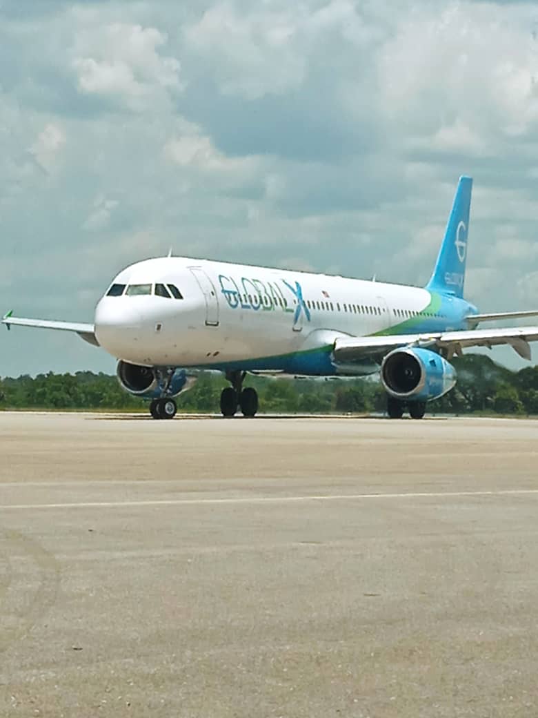 Realizan vuelo de retorno a #Cuba con 118 migrantes irregulares desde EE.UU. (96 hombres y 22 mujeres). Totalizan  27 devoluciones desde distintos países de la región en el 2025, con un total de 833 personas devueltas.