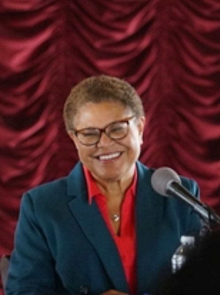 Los Angeles Mayor Karen Bass today housed more than 30 Angelenos living in a shocking and notorious encampment in Van Nuys in the San Fernando Valley through her Inside Safe program.