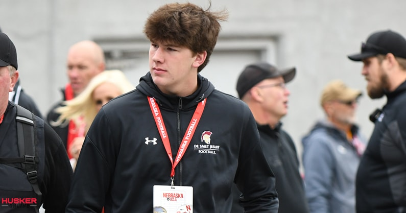 A busy fall of visits is ahead for 2028 TE Ridge Janes. This will be a blue blood battle for his eventual commitment. The latest <a href="/Rivals/">Rivals</a> 

🔗 on3.com/rivals/news/bl…