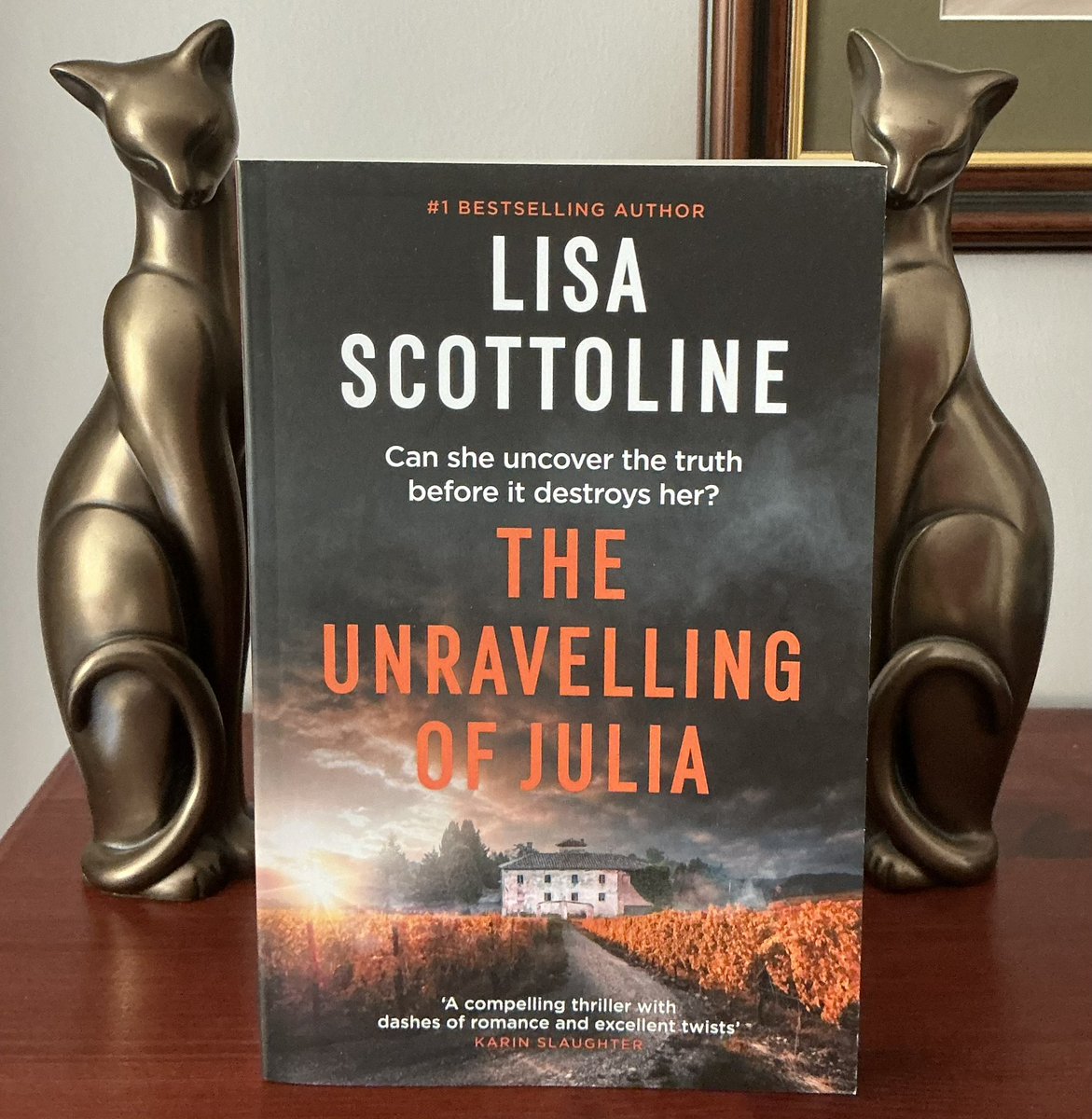 📮📮BOOK POST📮📮

Many thanks <a href="/noexitpress/">No Exit Press</a> for this copy of #TheUnravellingOfJulia by <a href="/LisaScottoline/">Lisa Scottoline</a> ahead of the <a href="/RandomTTours/">Random Things Tours 🇺🇦</a> 

This really does sound like a fascinating read. I’m looking forward to it.