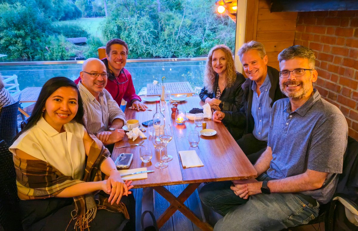 Team #Ghrelin reunited at #SSIB2025.

#SSIBlingsintheWild 

Cherwell Boathouse Restaurant
g.co/kgs/e8uDfAZ