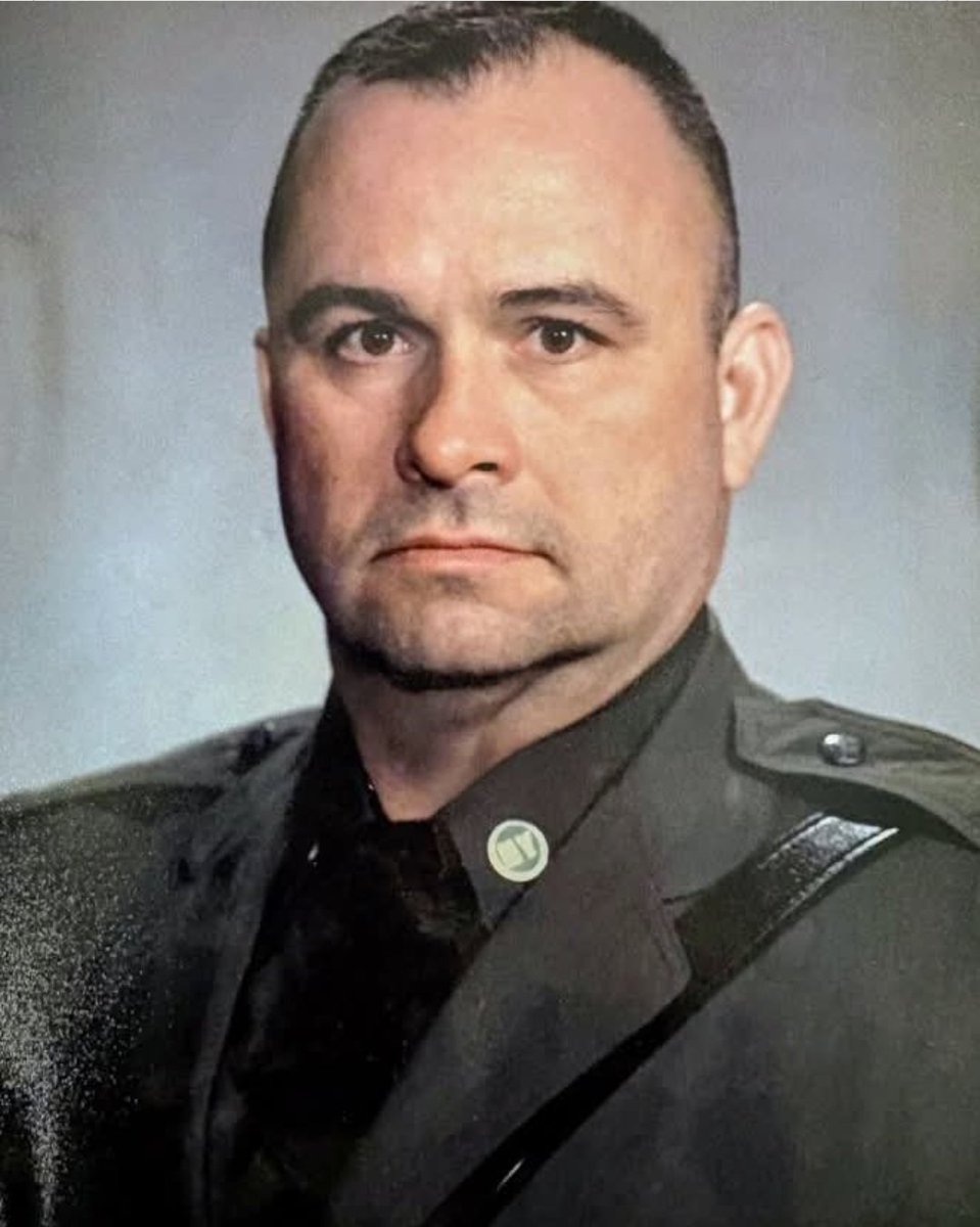 PBA of New York State Mourns <a href="/NYSDEC/">New York State Dept. of Environmental Conservation</a> Officer Sean Dewey.

pbanys.org/pba/media/