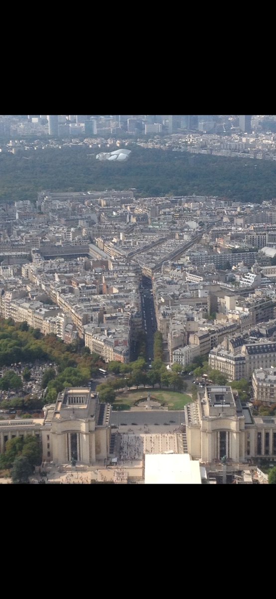 mad_juve's tweet photo. The Millennium Falcon has landed in PARIS!( Only Star Wars fans can see it) https://t.co/BcIY5ShP6b