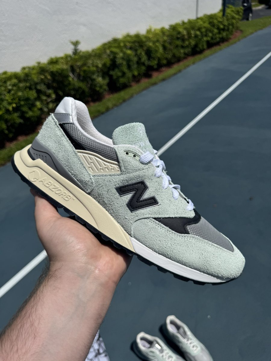Big thanks to The Whitaker Group for sending their upcoming NB Willful Bias for Education Collection

Colors look beautiful in-hand