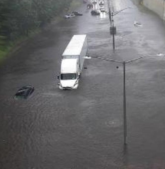 🚨 BREAKING: NEW YORK GOVERNOR DECLARES STATE OF EMERGENCY IN NYC AS FLOODWATERS SWALLOW THE CITY

Subways flooded. Streets turned to rivers.