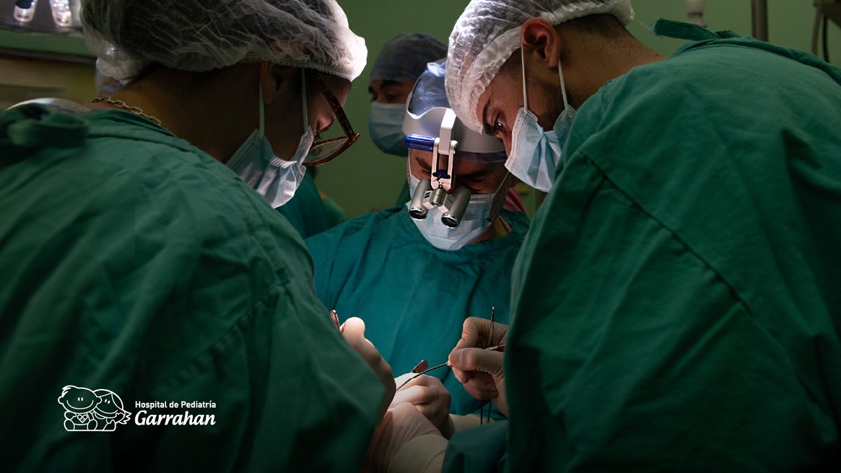 Cirugía por Síndrome de Moebius: una intervención de alta complejidad que permite sonreír a chicos con parálisis facial congénita.  
 
Con la intervención conocida como “cirugía de la sonrisa”, se mejora ampliamente la calidad de vida de los pacientes: logran mover las comisuras