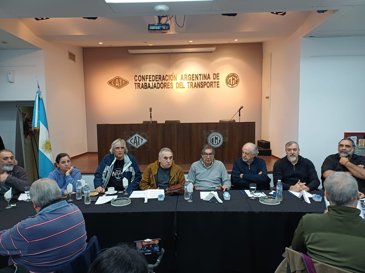📌El Frente de Lucha por la Soberanía, el Trabajo Digno y los Salarios Justos anunció su adhesión a la marcha de San Cayetano
<a href="/Aeronavegantes/">Aeronavegantes</a> <a href="/horicalcu/">Horacio Calculli</a> <a href="/JuanCSchmid/">Juan Carlos Schmid</a> <a href="/Gracielastv/">Graciela Aleña</a> <a href="/HugoYasky/">Hugo Yasky</a> <a href="/CATT_Prensa/">CATT</a> 
informepolitico.com.ar/el-frente-de-l…