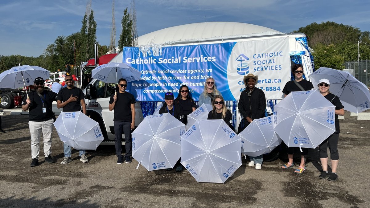 cssalberta's tweet image. Red Deer CSS staff walked this year’s Westerner Days parade route July 16th along with the Agency’s van, decorated with the names of our many local programs. This was the first time CSS had participated in the event, but it likely won’t be the last.
#cssalberta #westernerdays2025