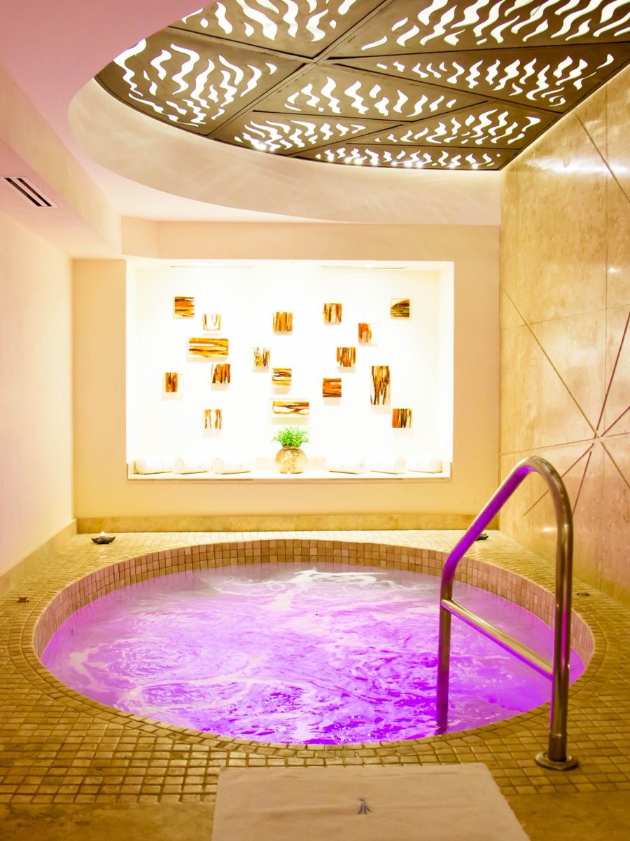 SaltwaterSpa's tweet image. Desintoxica tu cuerpo y mejora tu circulación. ¡Ven a disfrutar de la tranquilidad y el bienestar en nuestras áreas húmedas!🧖🏼‍♀️💧
.
.
.
#spa #spaday #spalife #saltwaterspa #casadoradacabo #loscabos