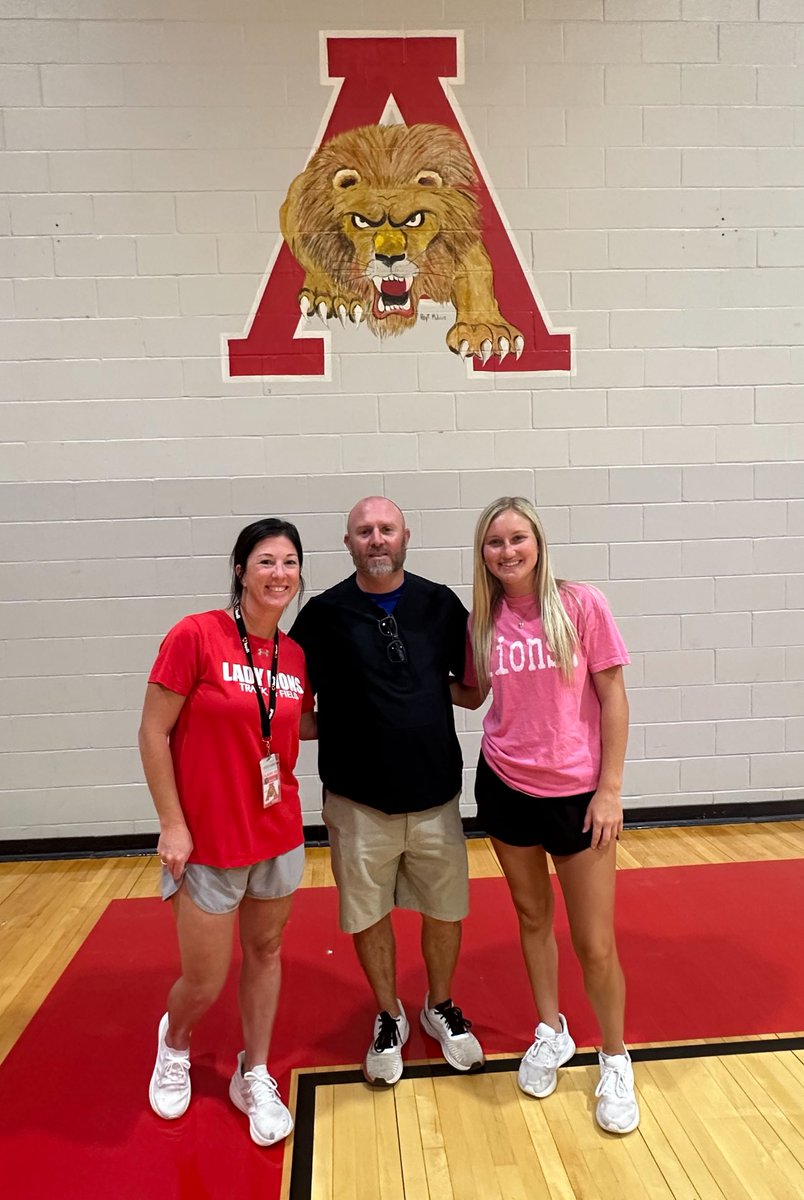 Coach <a href="/abevel35/">Ashlyn Bevel</a> and Coach Peacock of Albany Texas! #coachescorner #albanylions