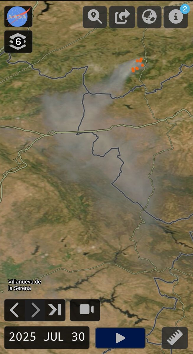 marlucjo's tweet image. La columna de humo del #IFCuevasDelValle alcanzó, latitudinalmente, Villanueva de La Serena. #NASAWorldview go.nasa.gov/4ofF4Ez