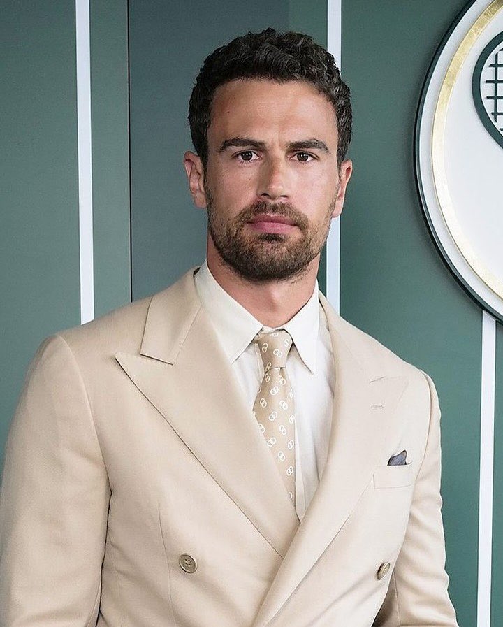 Guapazos's tweet image. #Wimbledon #TheoJames