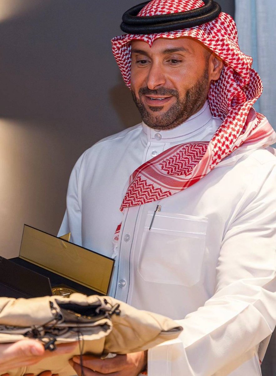 أنا قررت قرار نهائي لا رجعه فيه

بإذن الله (جميع من تابع حسابي) راح يفوز معاي اليوم وأحفظوا عني هذي التغريدة

الجميع راح يفوز بإذن الله

لا يجي متابع يقول أنا شاركت معاك وتعبت ولا فزت الآن فرصتك للفوز👌🏻
تابعني <a href="/TEFA__99/">𝕏 يزيد الراجحي</a> 
سوي رتوووويت🔄
وضع نقطة 🇸🇦🔔