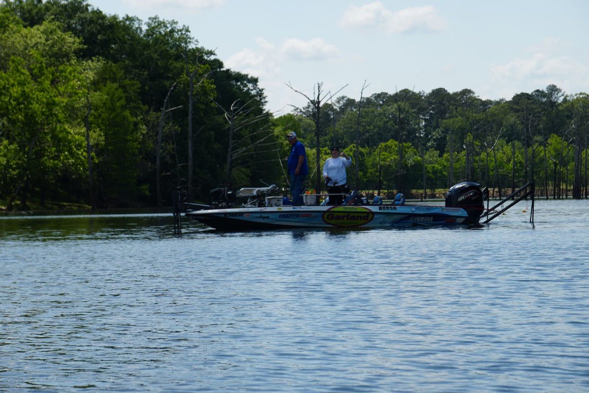 crappiedan's tweet image. Trolling is one of my favorite techniques, especially in the summer. This technique isn't possible without Off Shore Tackle planer boards and B’n’M Poles!

bnmpoles.com
offshoretackle.com

#OffShoreTackle #BnMFishing #CrappieDan #CrappieMates