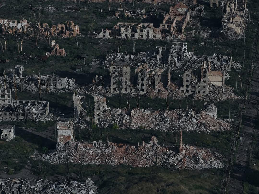 Nuke level destruction of the European city in 2025.