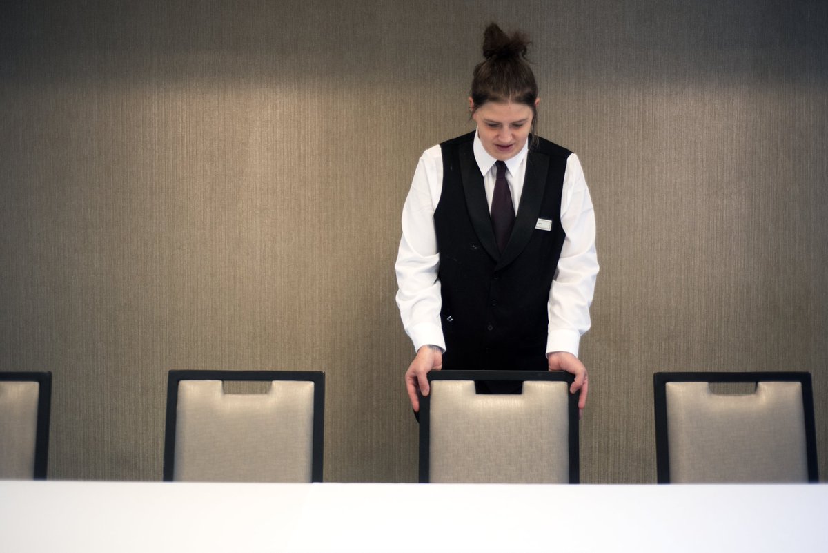 Join our team as a Banquet Captain and help create memorable guest experiences! 🛎️

More information and application 👉️: recruiting.ultipro.com/CON1047CHOTI/J…

#jointheteam #madisonwi