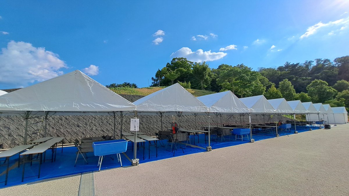 naganogbr's tweet photo. ●第30回全国ジュニアゲートボール大会
●長野市　北部スポーツ・レクリエーションパーク 屋内運動場
●8月2日(土)・3日(日)
会場作り始まりました！
参加される皆様　長野も暑いです🥵
お気をつけて来県ください！長野でお待ちしています🌞

#ゲートボール
#gateball
#全国ジュニアゲートボール大会 https://t.co/OHFJEsxMfu